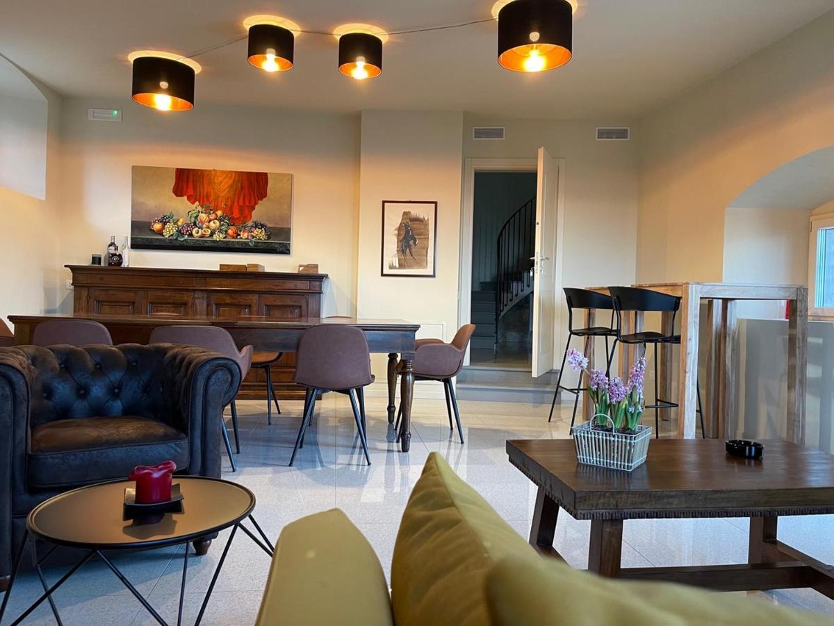 Foresteria Antica Bastia B&B Bergamo Bagian luar foto