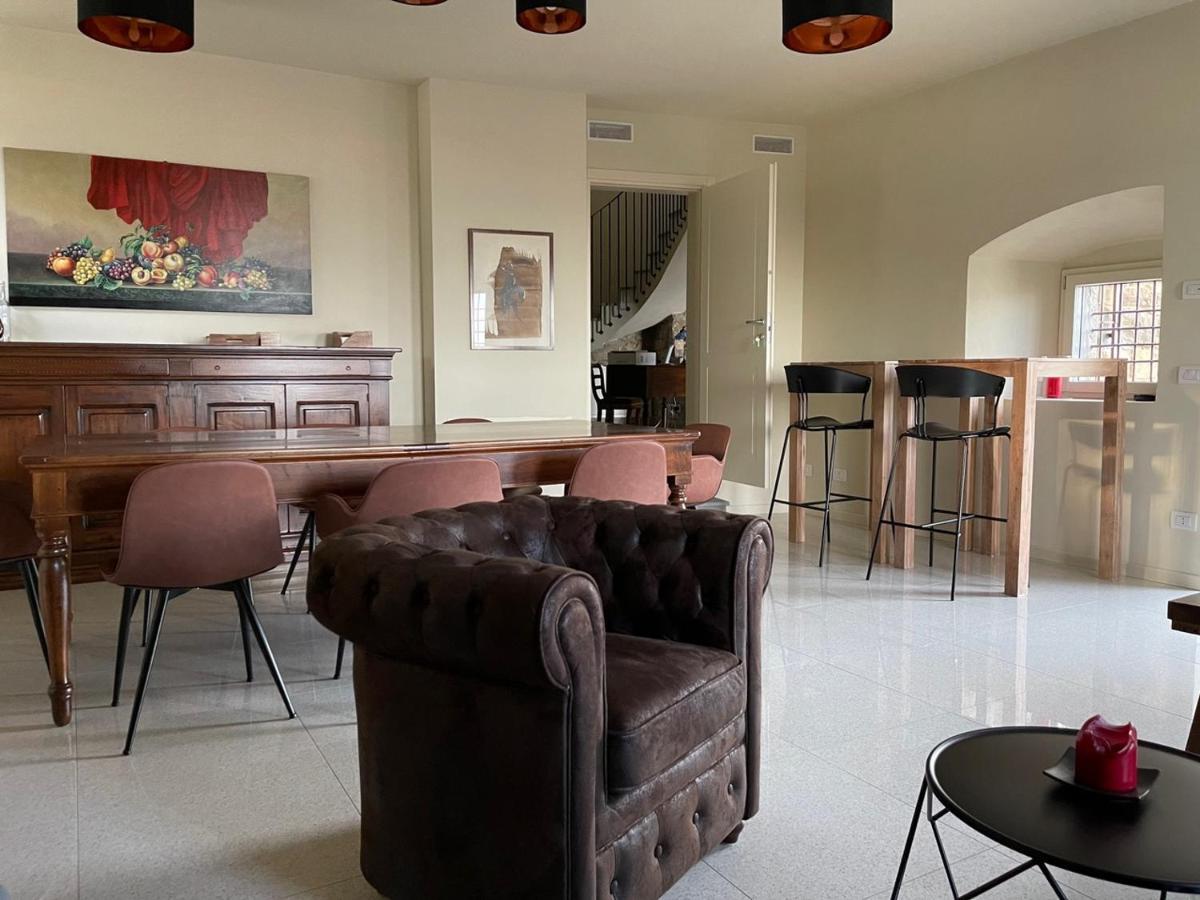 Foresteria Antica Bastia B&B Bergamo Bagian luar foto