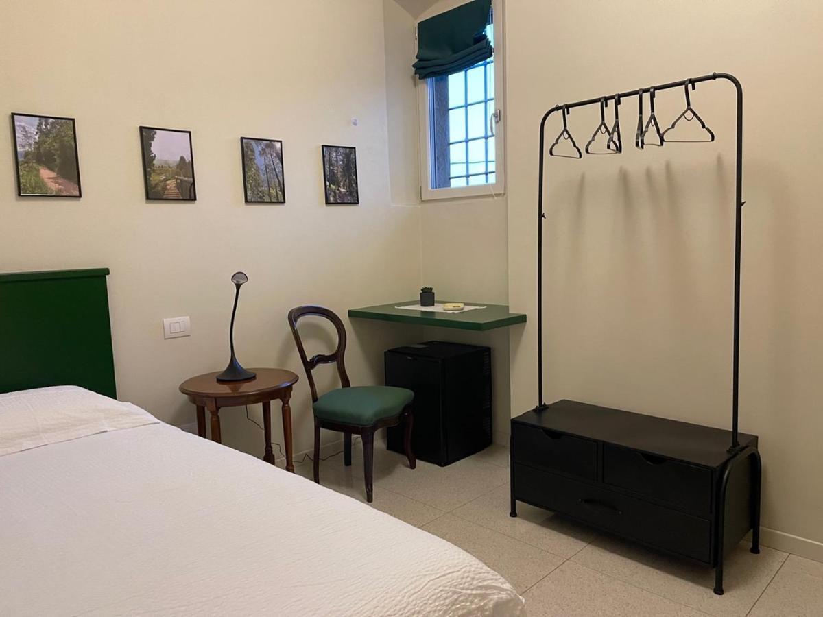 Foresteria Antica Bastia B&B Bergamo Bagian luar foto