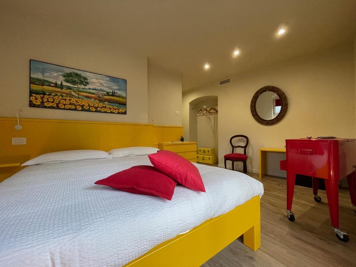 Foresteria Antica Bastia B&B Bergamo Bagian luar foto