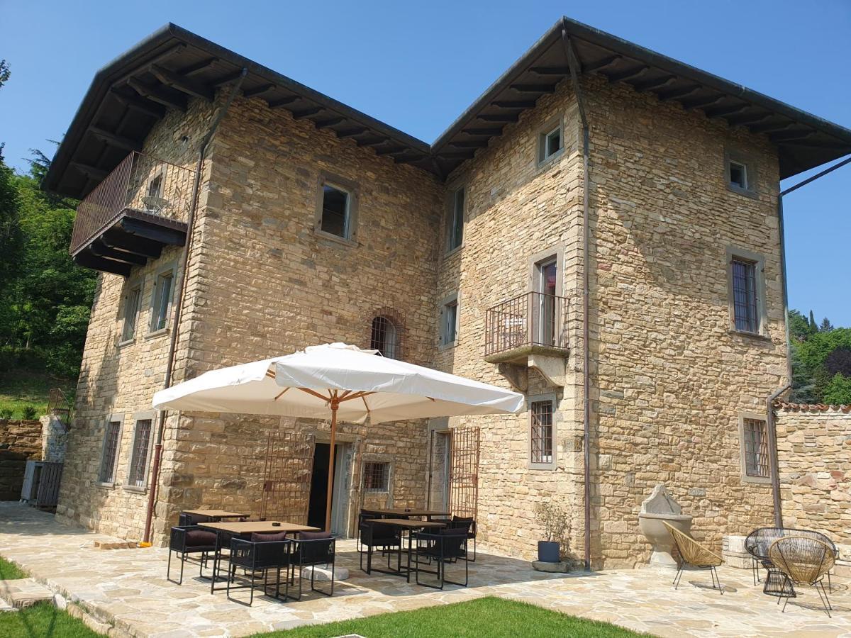 Foresteria Antica Bastia B&B Bergamo Bagian luar foto